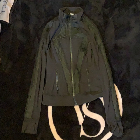 Black zip up sweatshirt - Picture 1 of 1